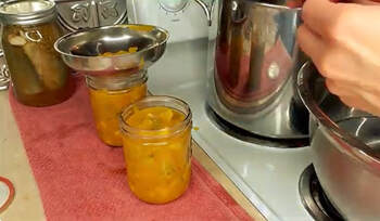 Old-fashioned mustard pickles recipe